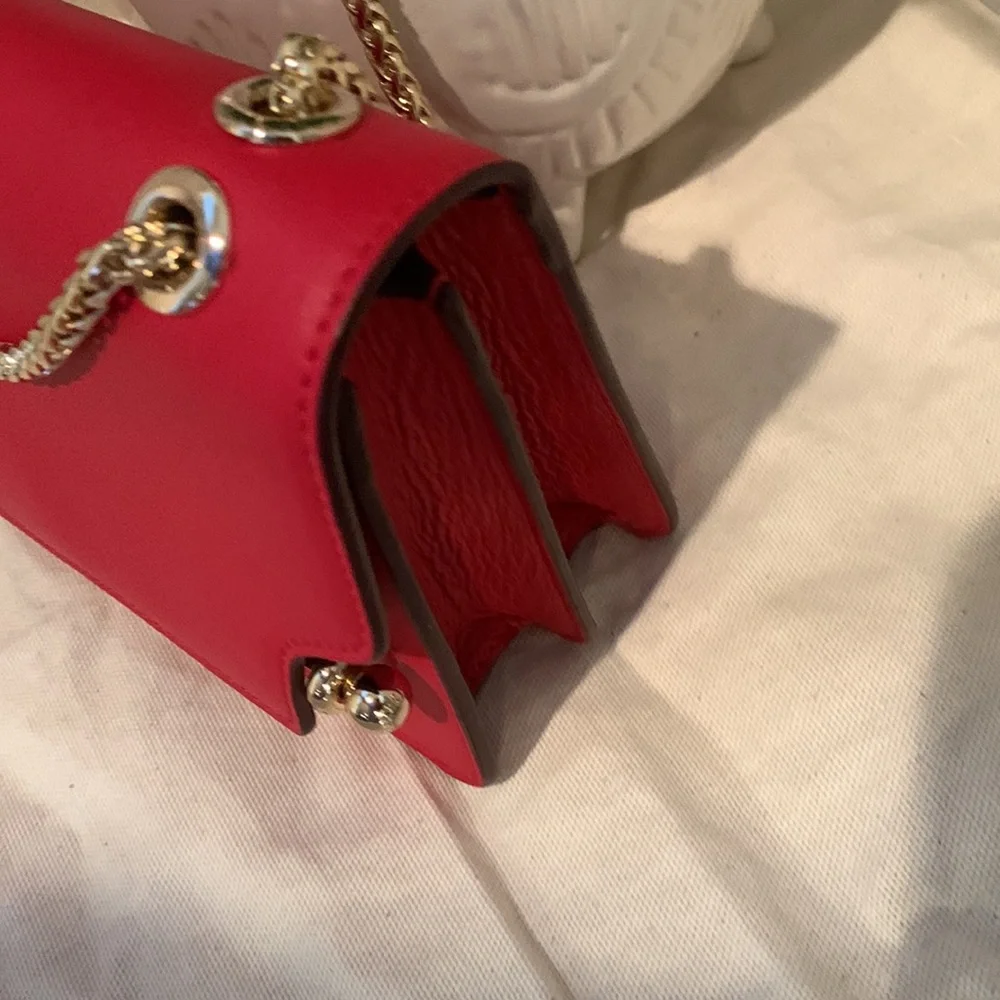 Strathberry Mini East/West Leather Crossbody Bag
STRATHBERRY - Picture 16 of 16